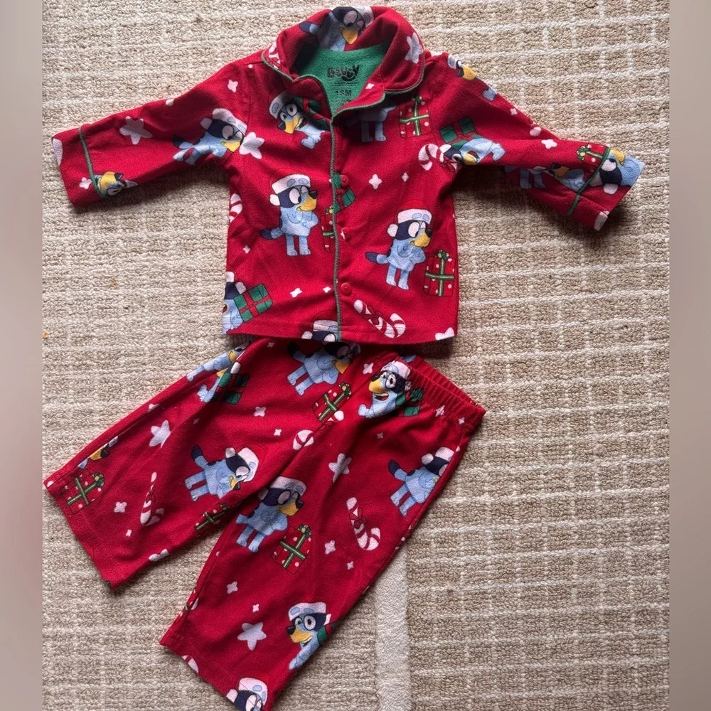 Baby Bluey Christmas pajamas size 18 mos